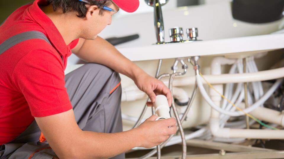 Dépannage plomberie à Béziers : votre plombier professionnel intervient rapidement